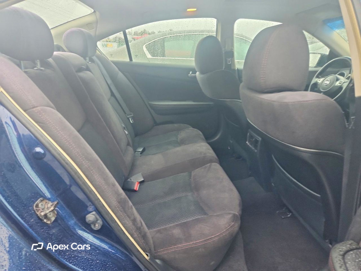 Nissan Maxima 2010