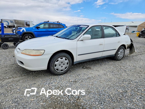 Honda Accord 2000 - Image 1 of 12
