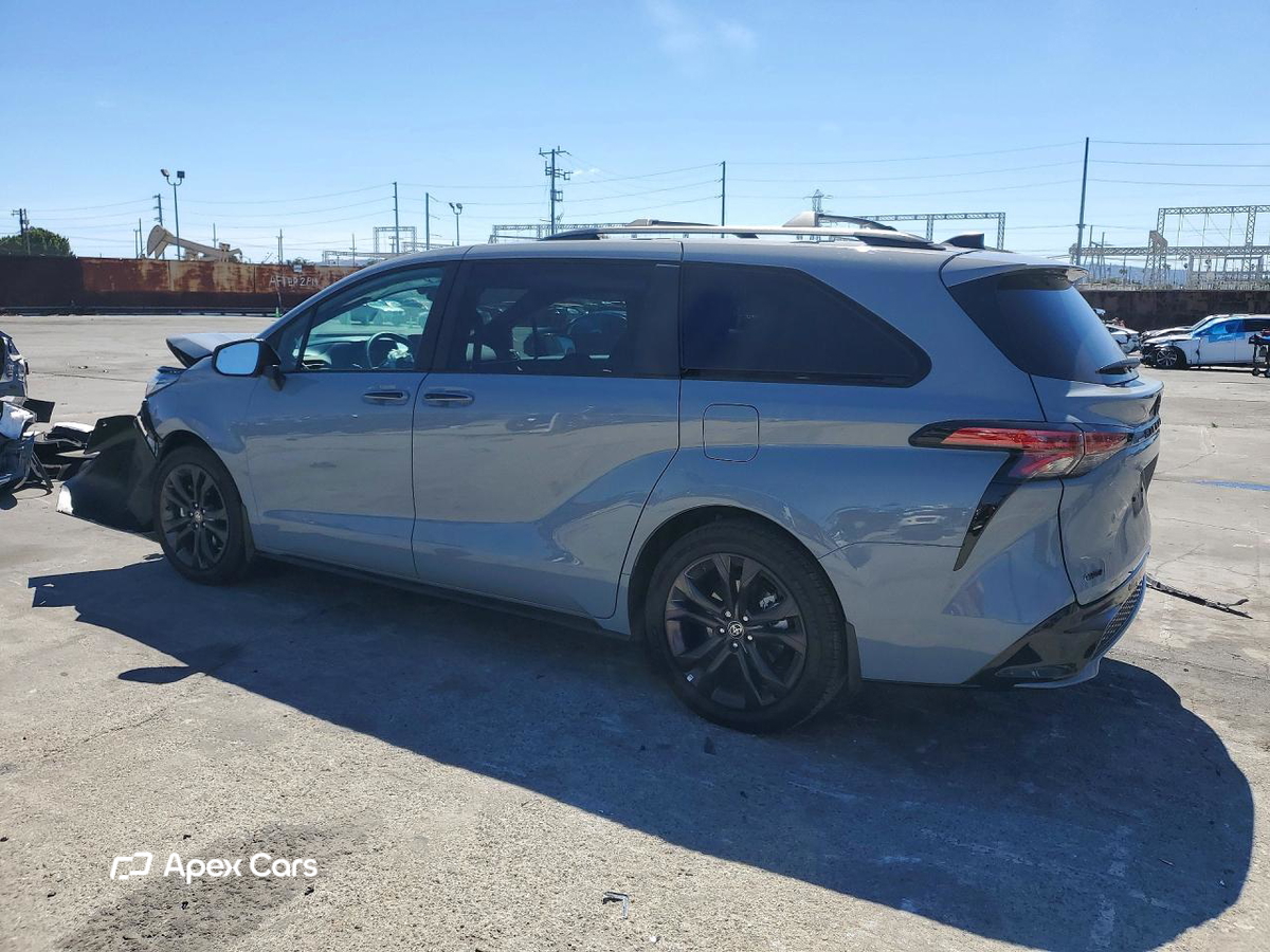 Toyota Sienna 2025