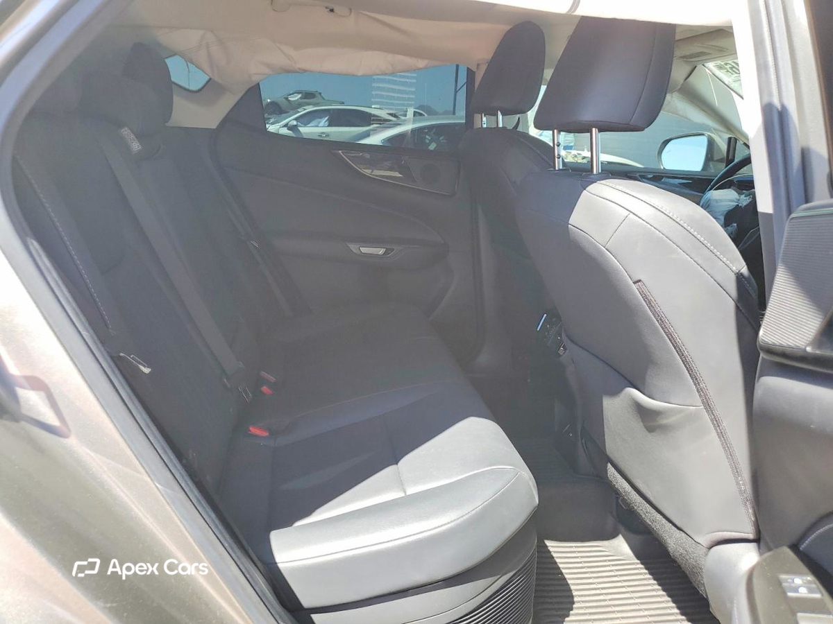 Lexus NX 2022