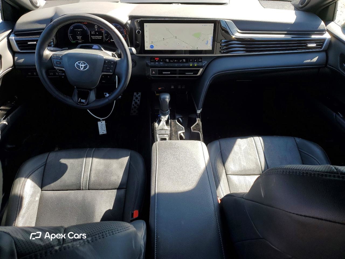 Toyota Camry 2025