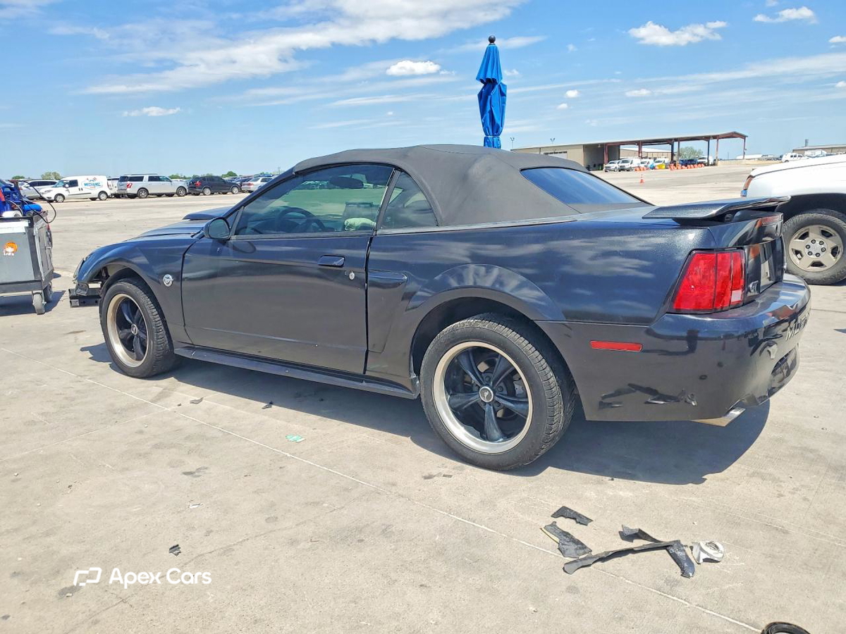 Ford Mustang 2004