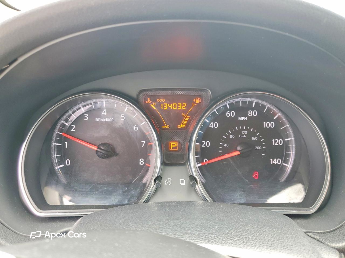 Nissan Versa 2015