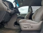 Toyota Sienna 2016