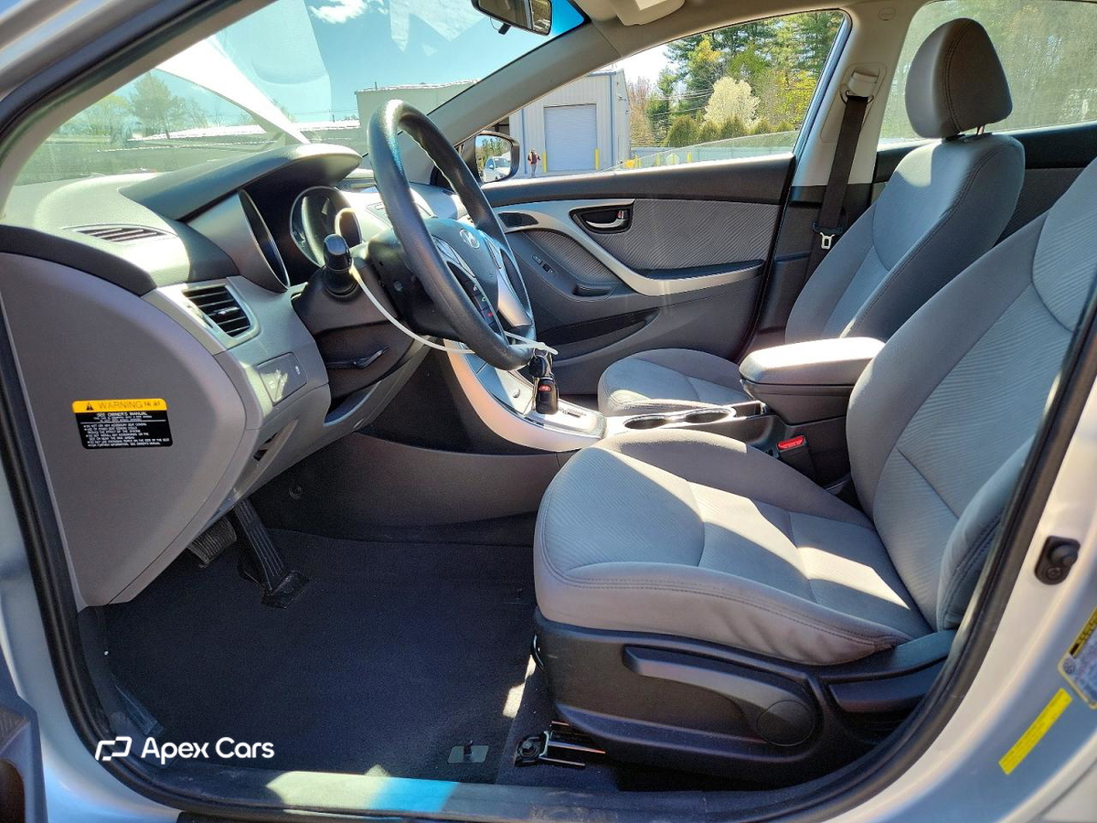 Hyundai Elantra 2013