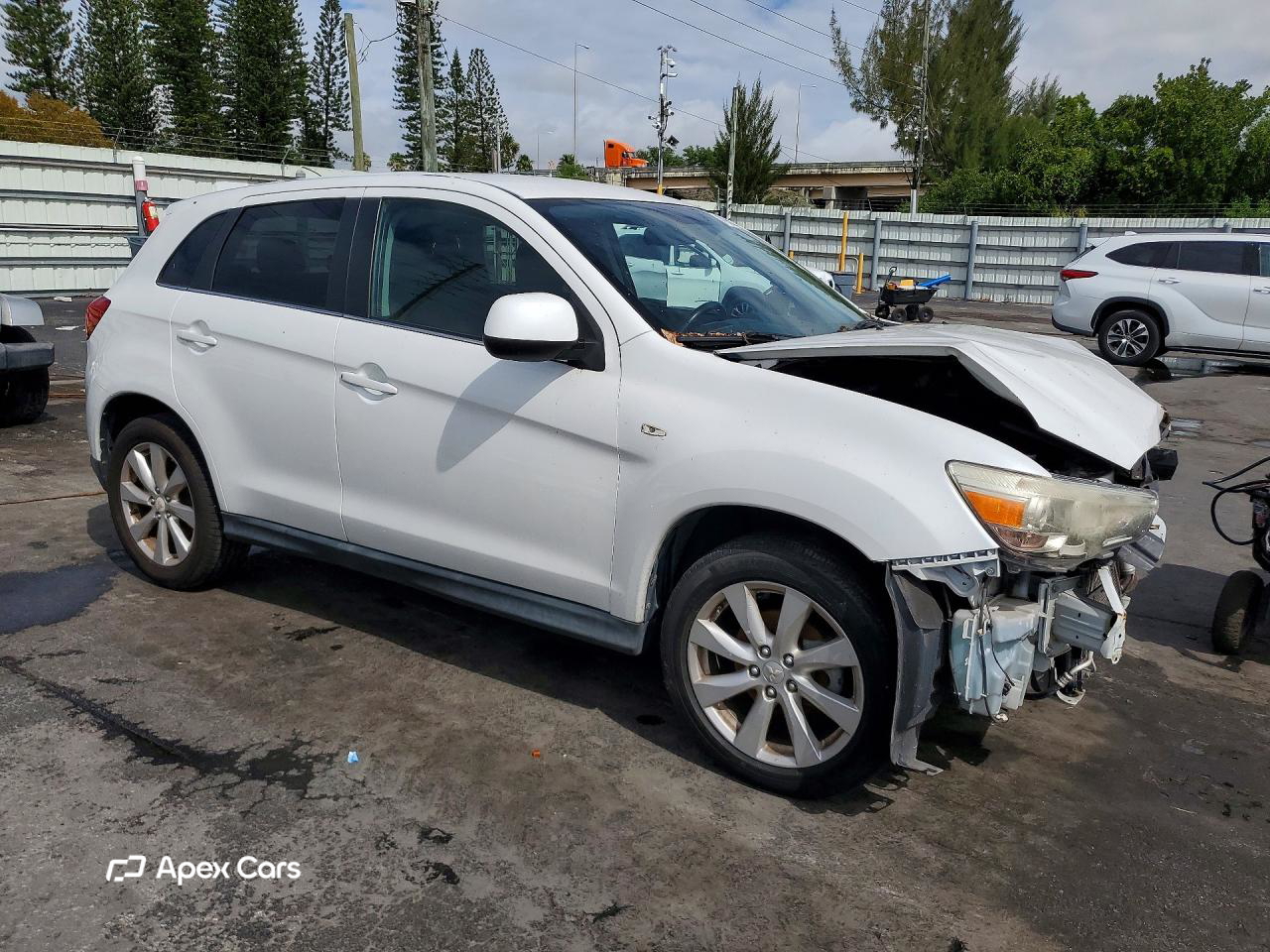 Mitsubishi Outlander 2014