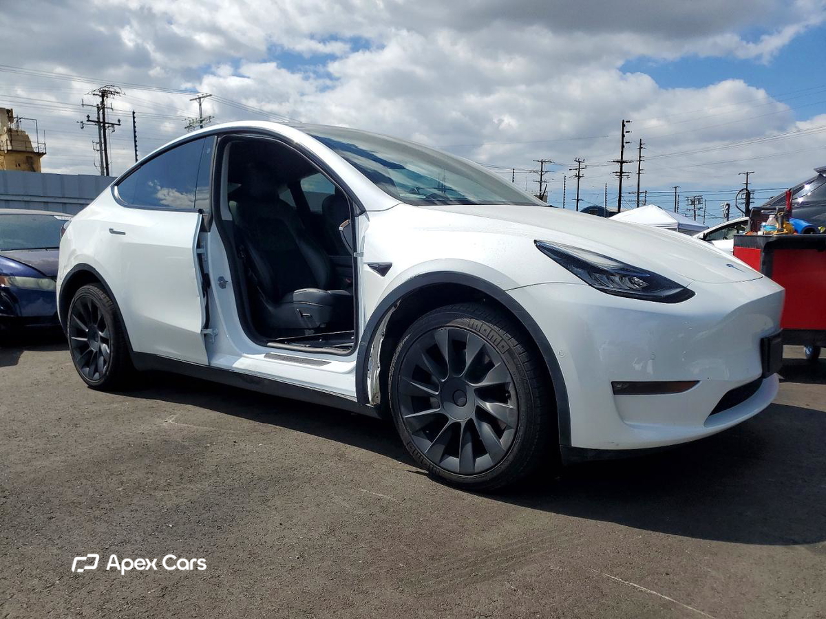 Tesla Model Y 2022