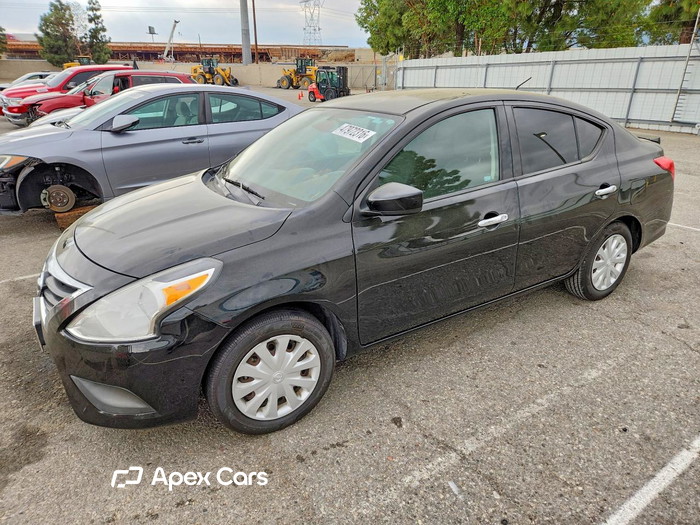 2015 Nissan Versa - Image 1 of 5