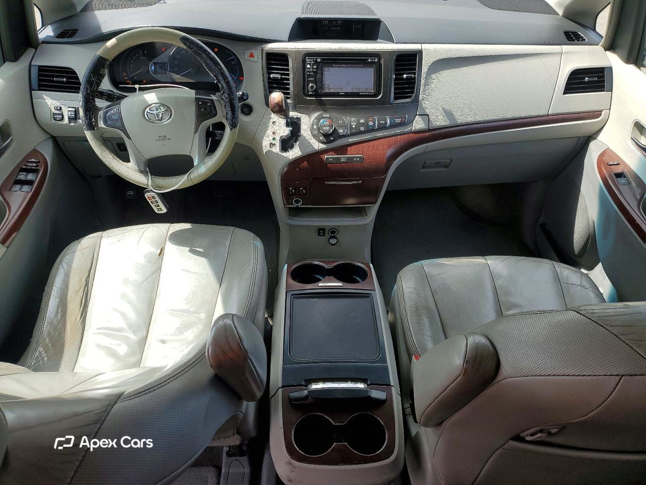 Toyota Sienna 2013