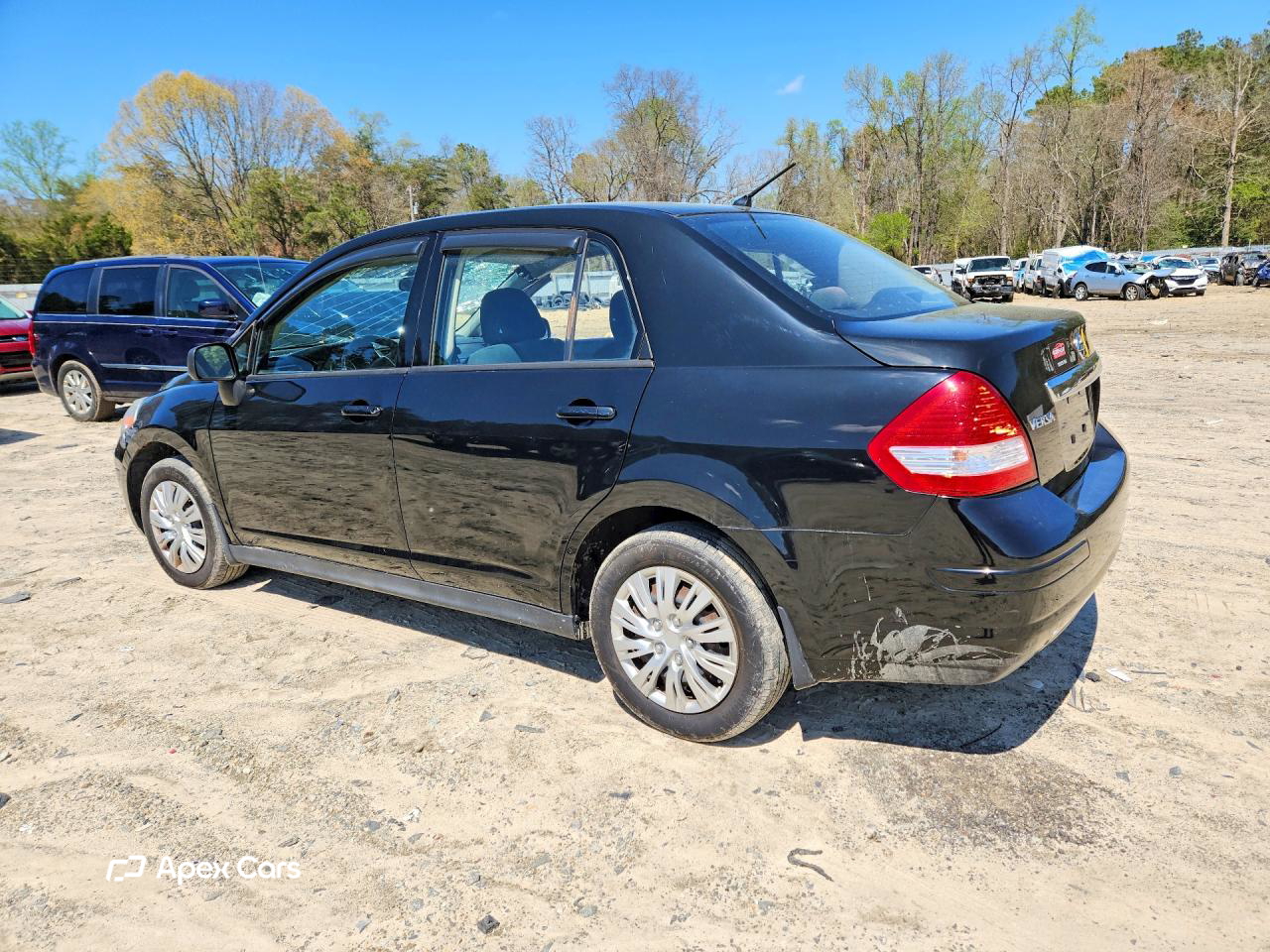 Nissan Versa 2011