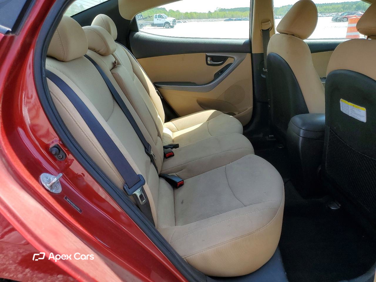 Hyundai Elantra 2013