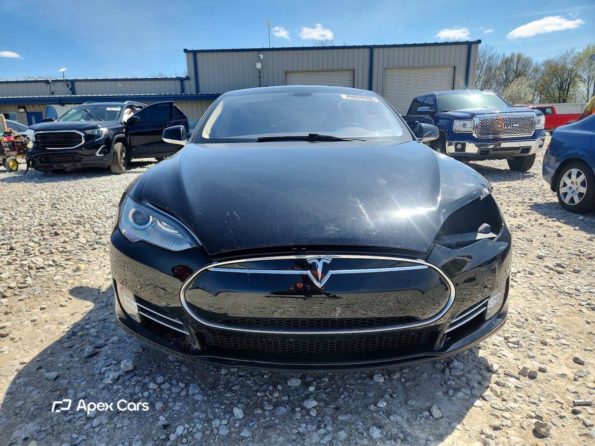 Tesla Model S 2013