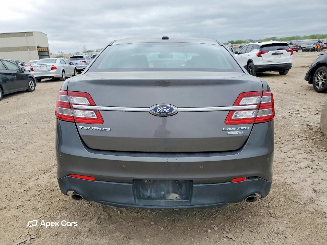 Ford Taurus 2015
