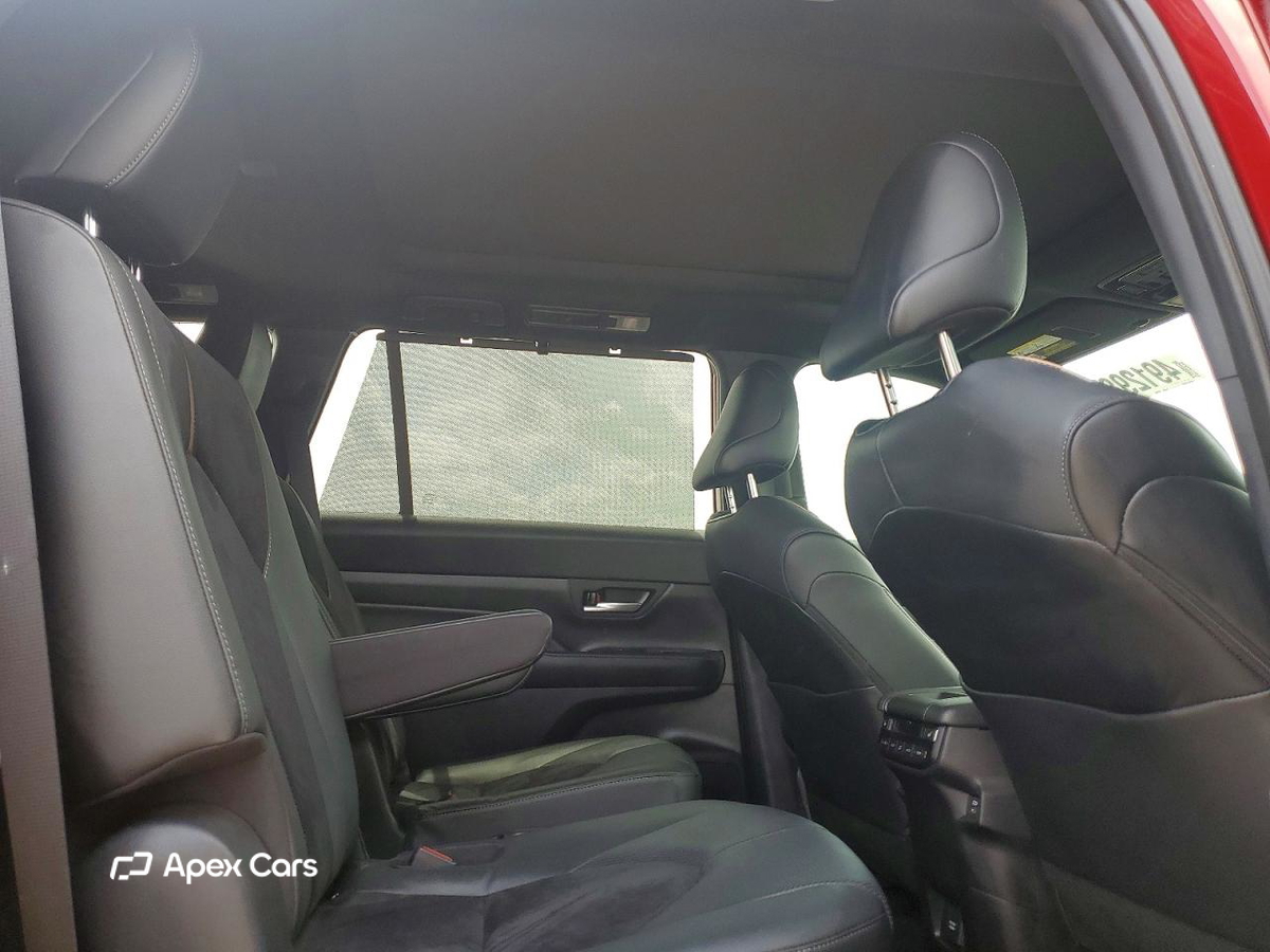 Toyota Highlander 2025