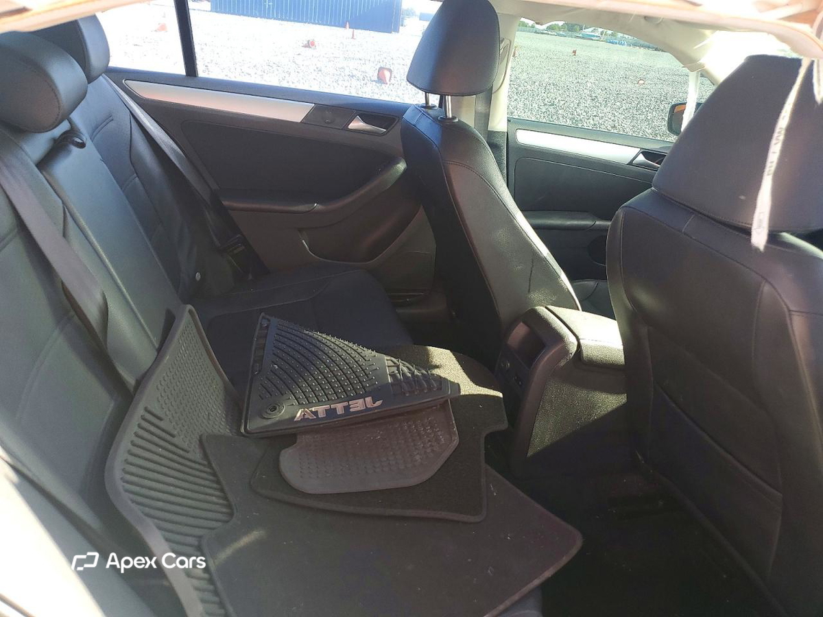 Volkswagen Jetta 2013