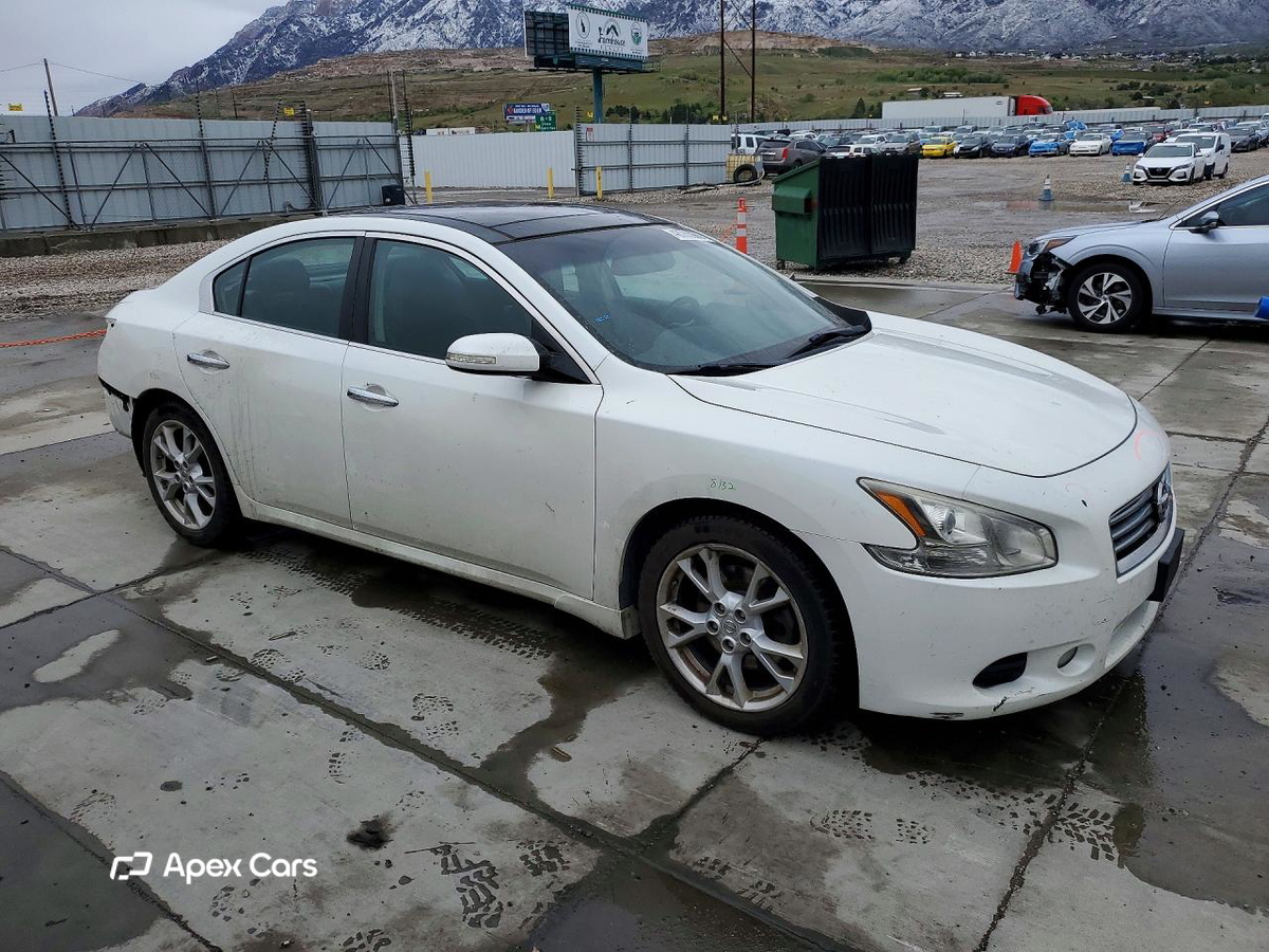 Nissan Maxima 2014