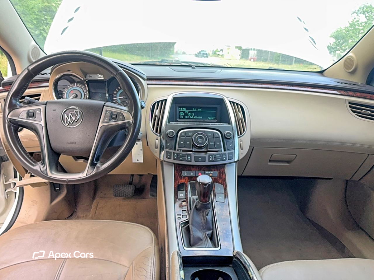 Buick LaCrosse 2011