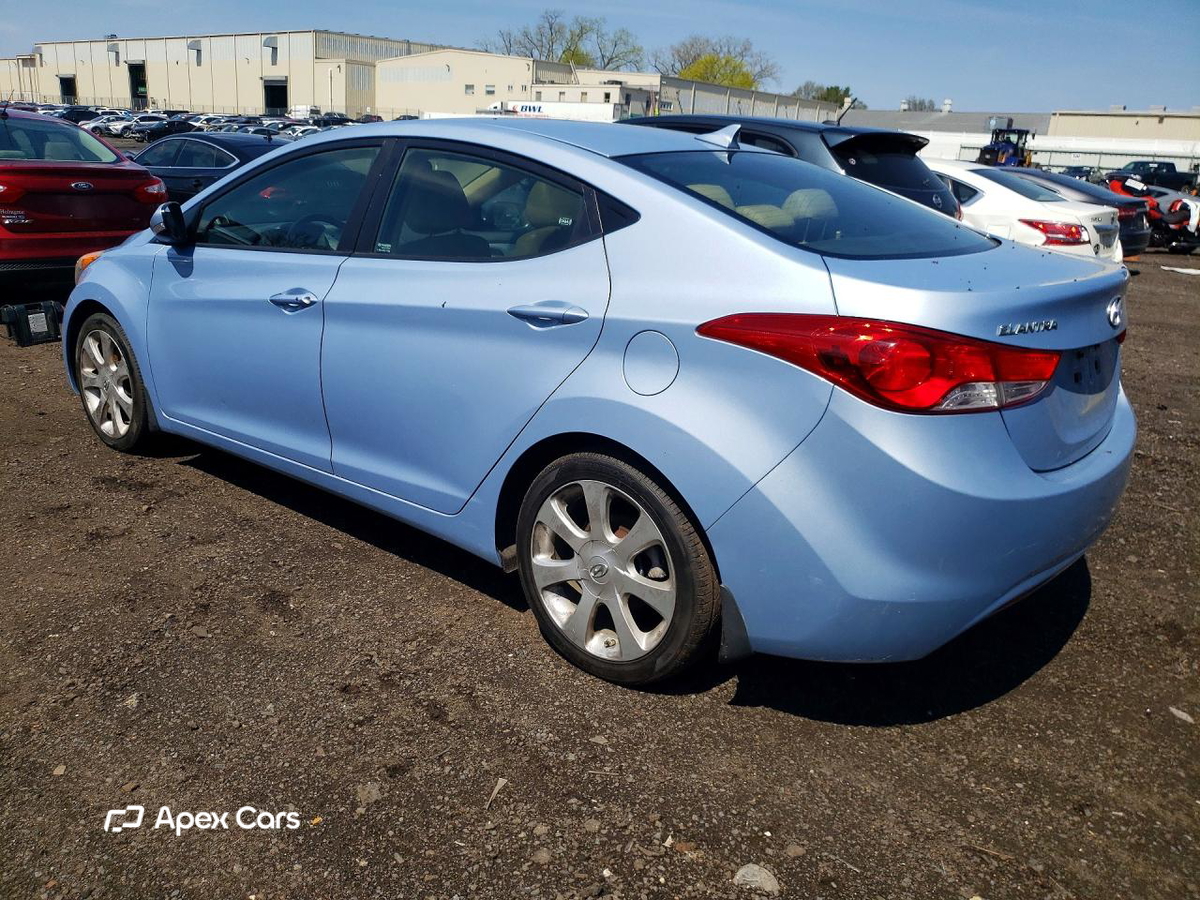 Hyundai Elantra 2012