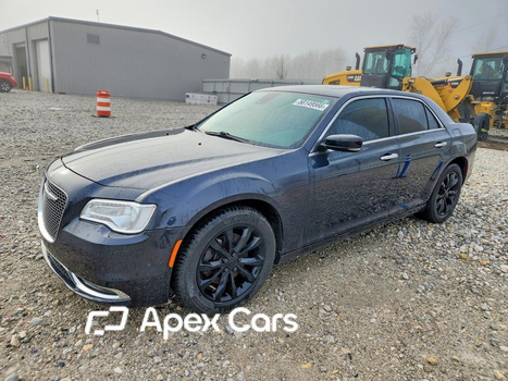 Chrysler 300 2018 - Image 1 of 13