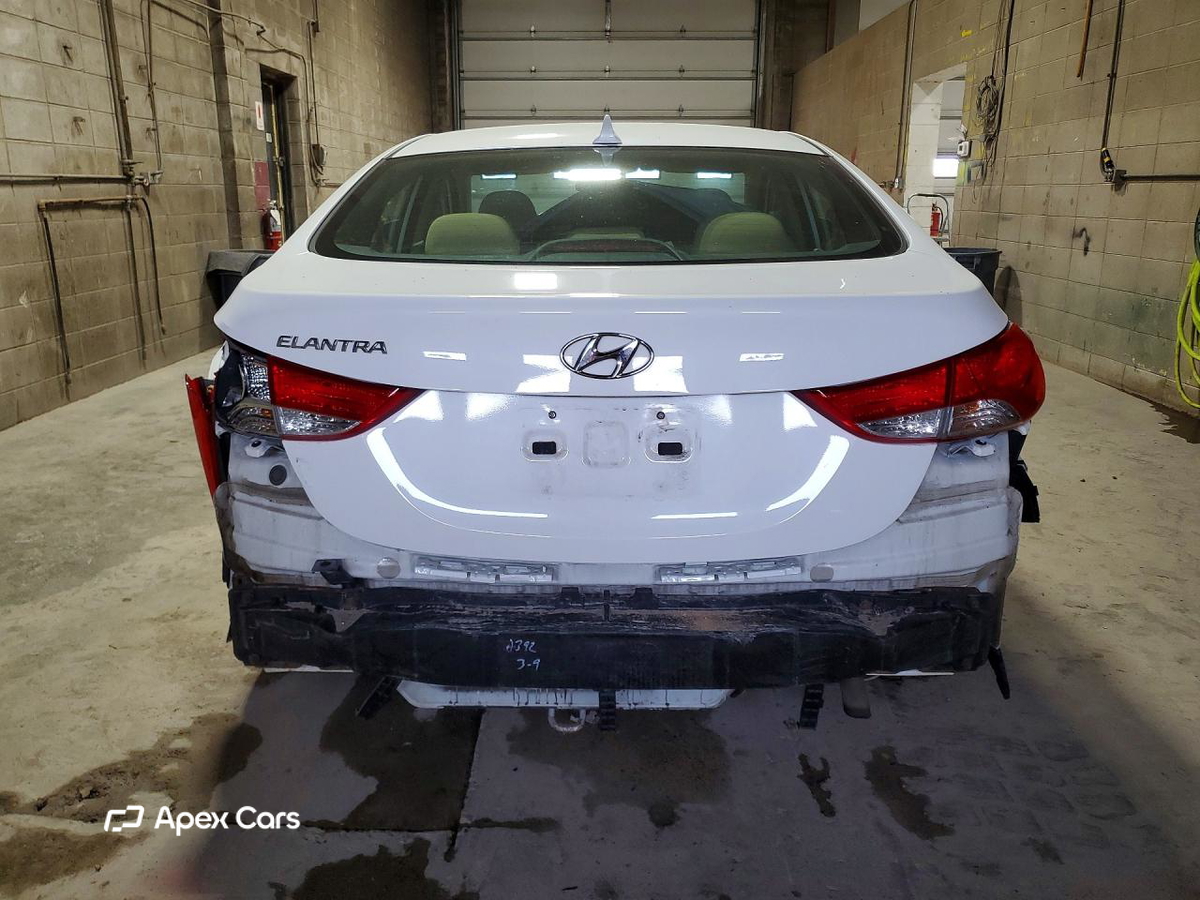 Hyundai Elantra 2013
