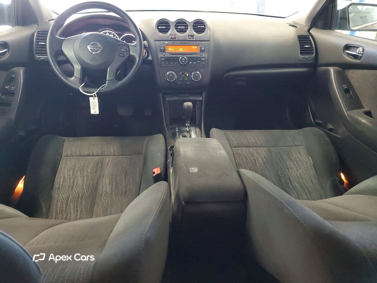 Nissan Altima 2012