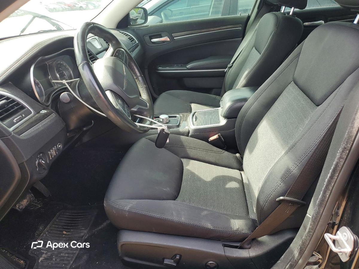 Chrysler 300 2019