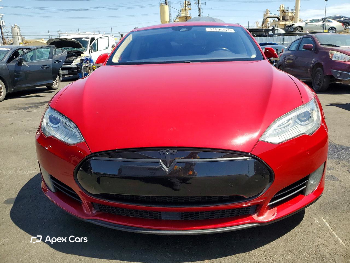 Tesla Model S 2015