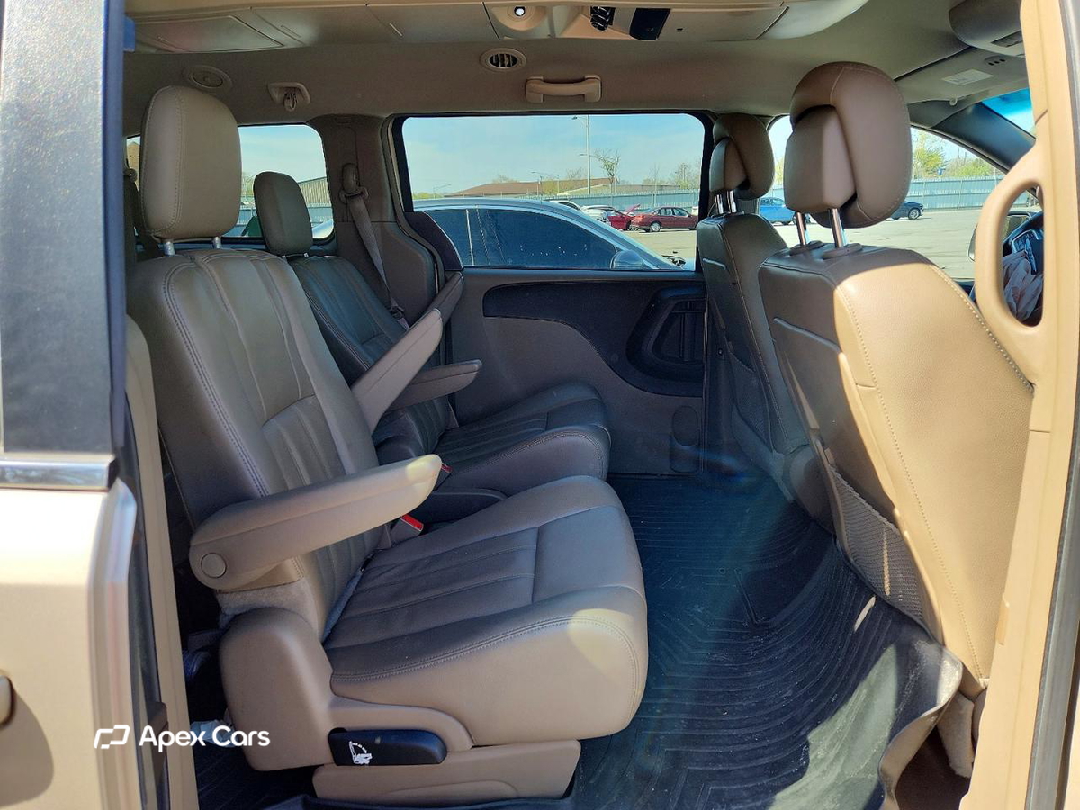 Chrysler Voyager 2013