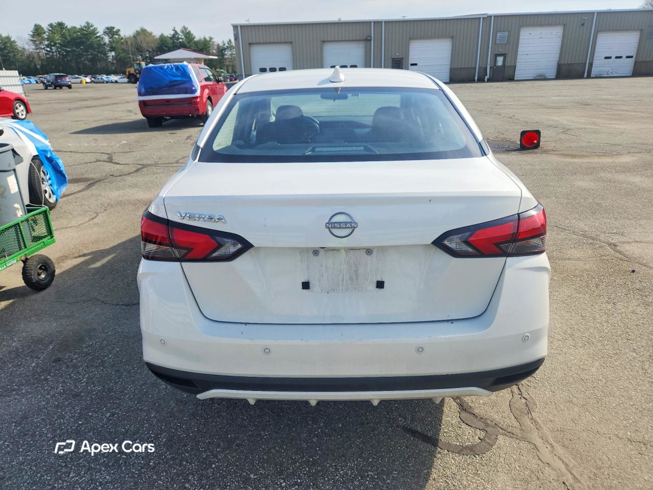 Nissan Versa 2025
