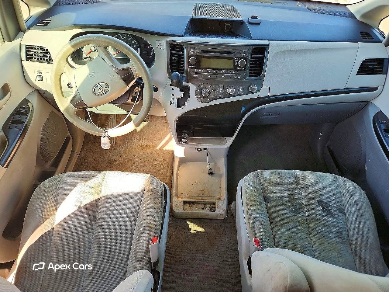 Toyota Sienna 2011