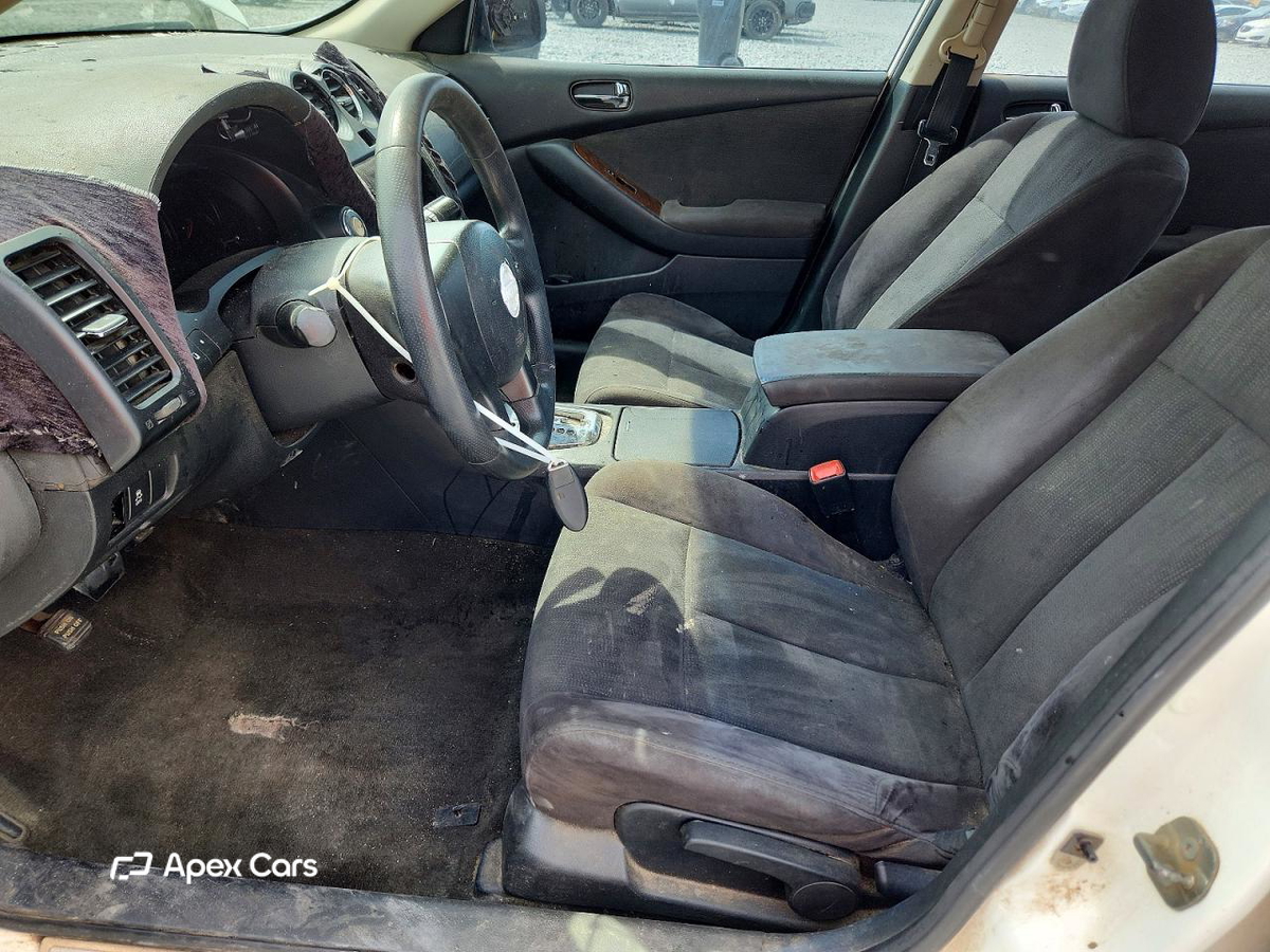 Nissan Altima 2012