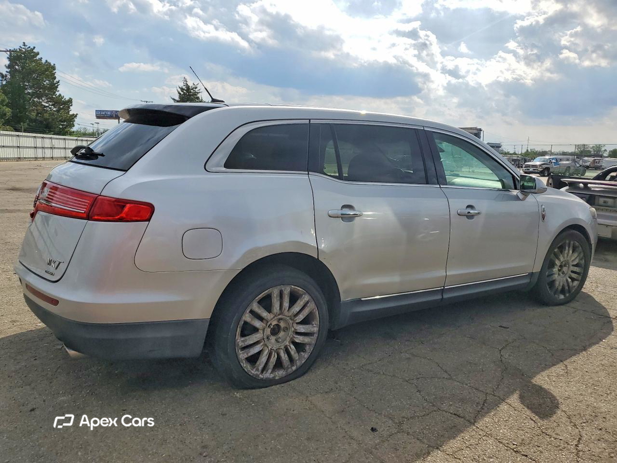 Lincoln MKT 2016