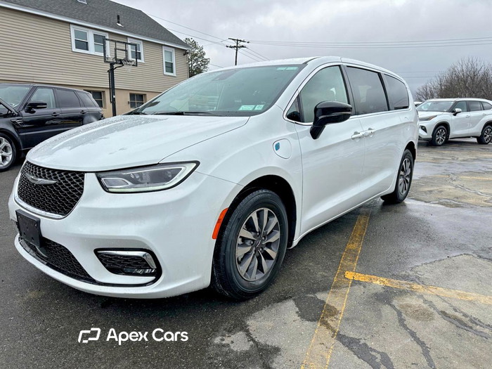 2025 Chrysler Pacifica - Image 1 of 5