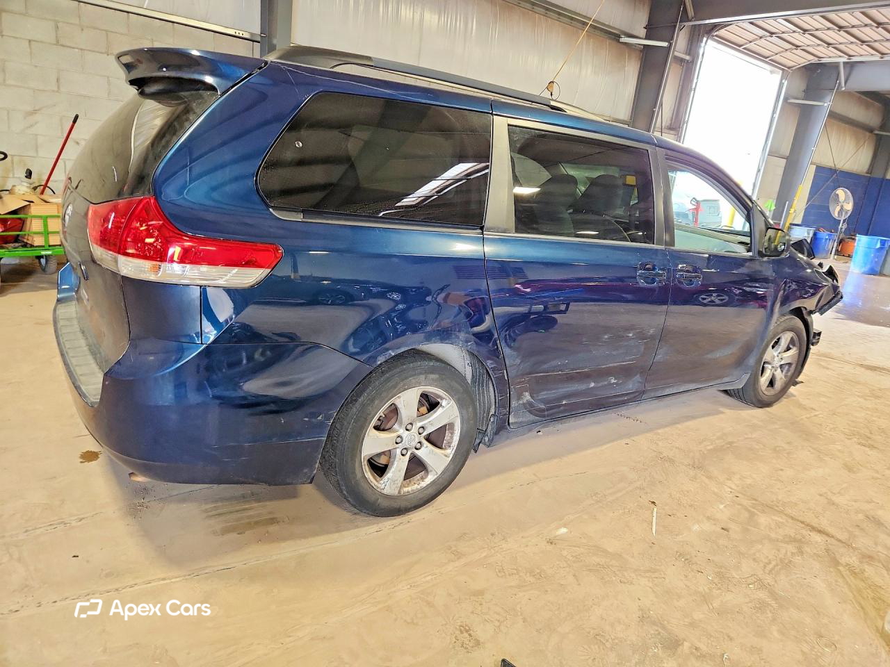 Toyota Sienna 2011
