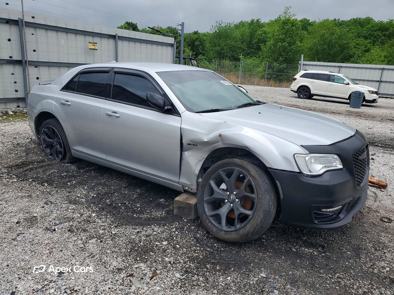 Chrysler 300 2021