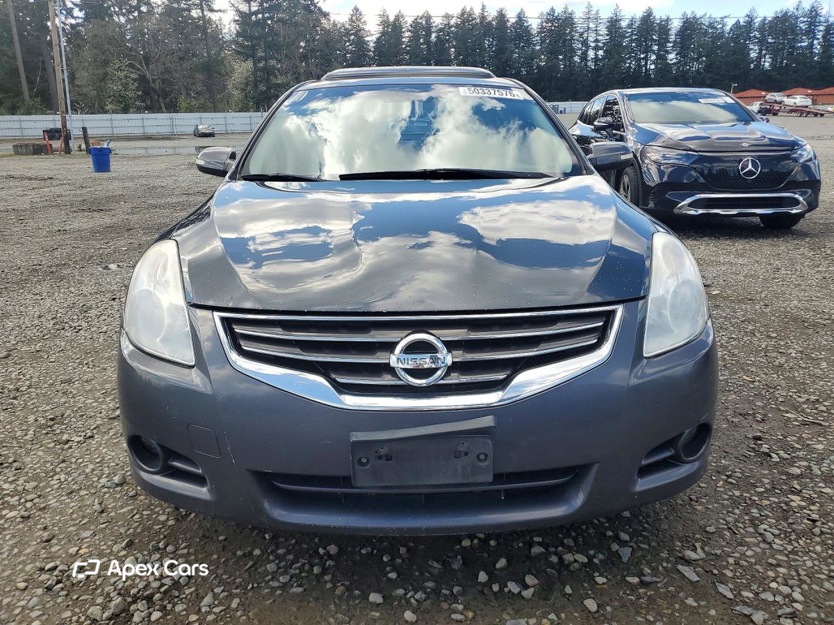 Nissan Altima 2011