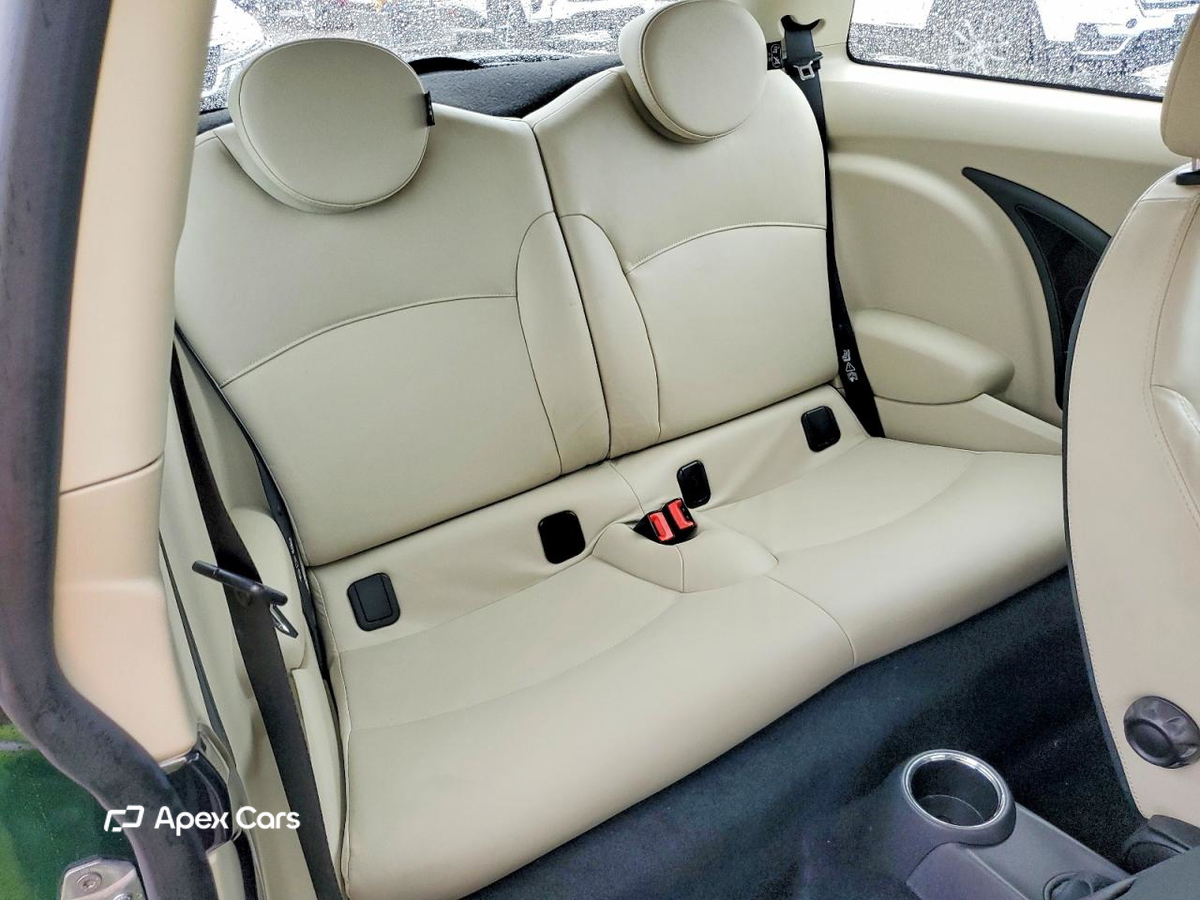 MINI Cooper 2011