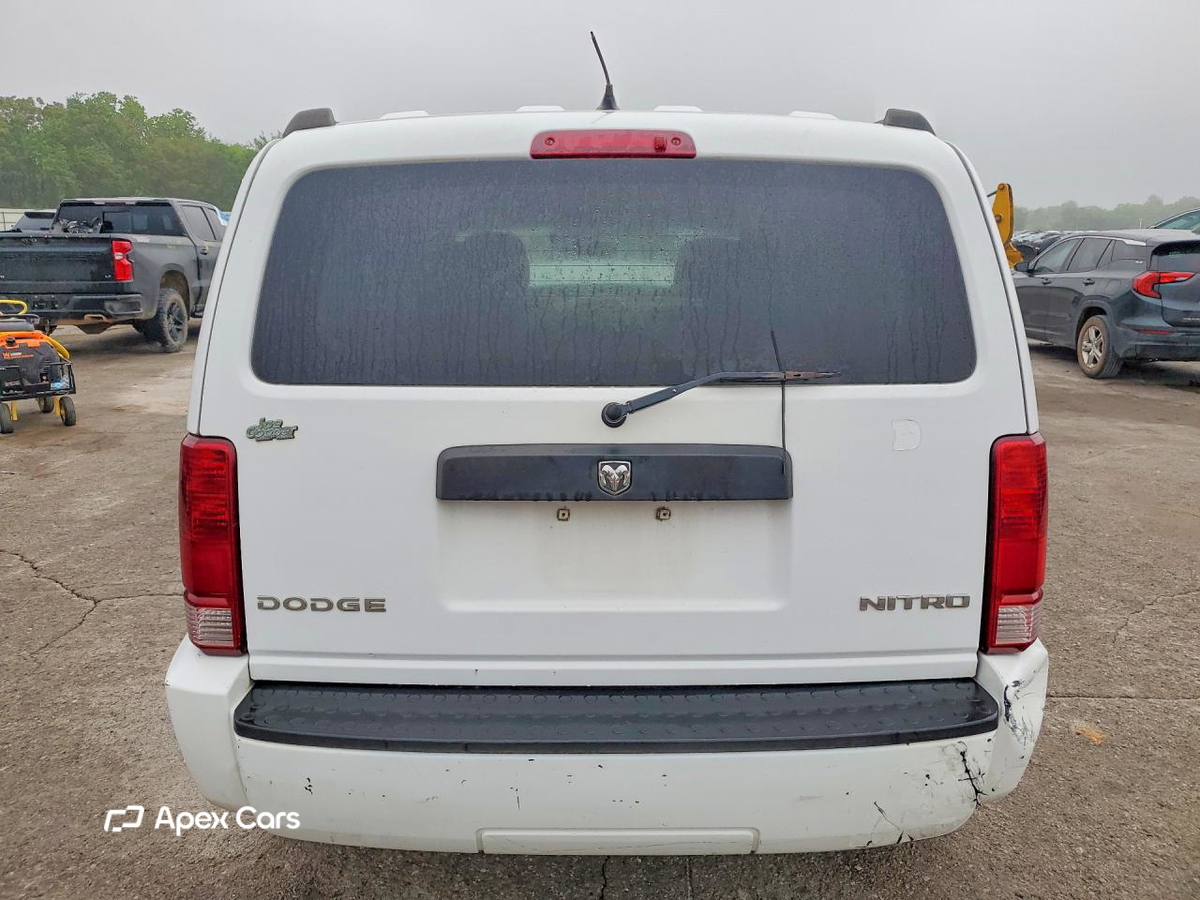 Dodge Nitro 2011
