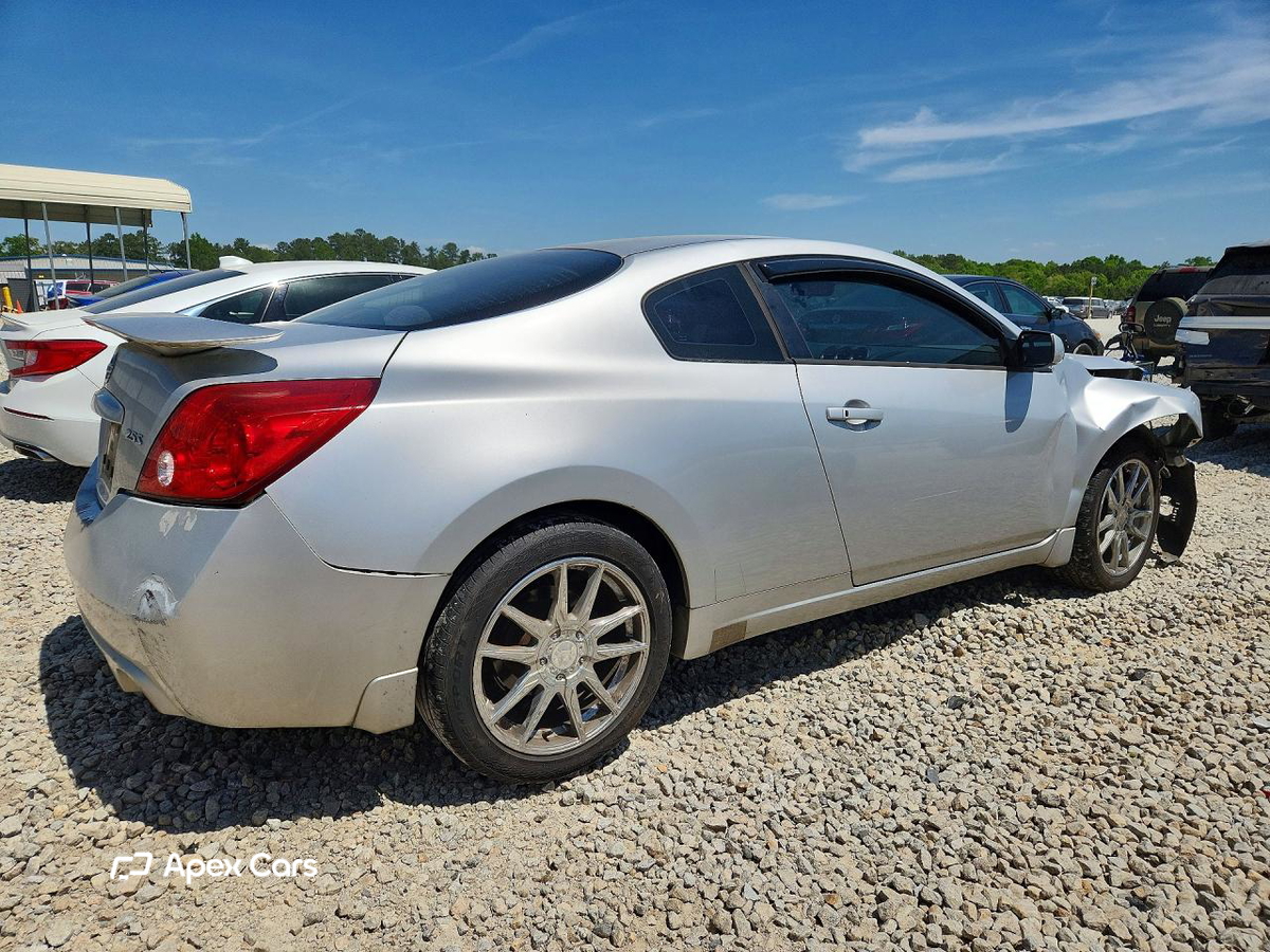 Nissan Altima 2011