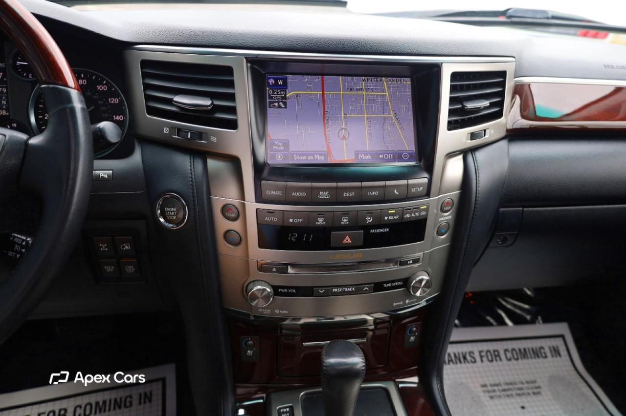 Lexus LX 2013