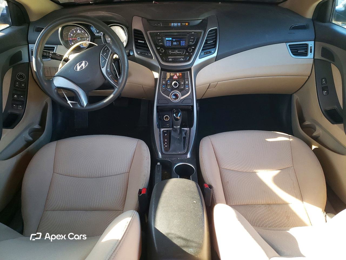 Hyundai Elantra 2016