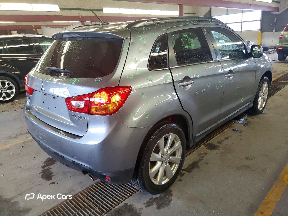 Mitsubishi Outlander 2014