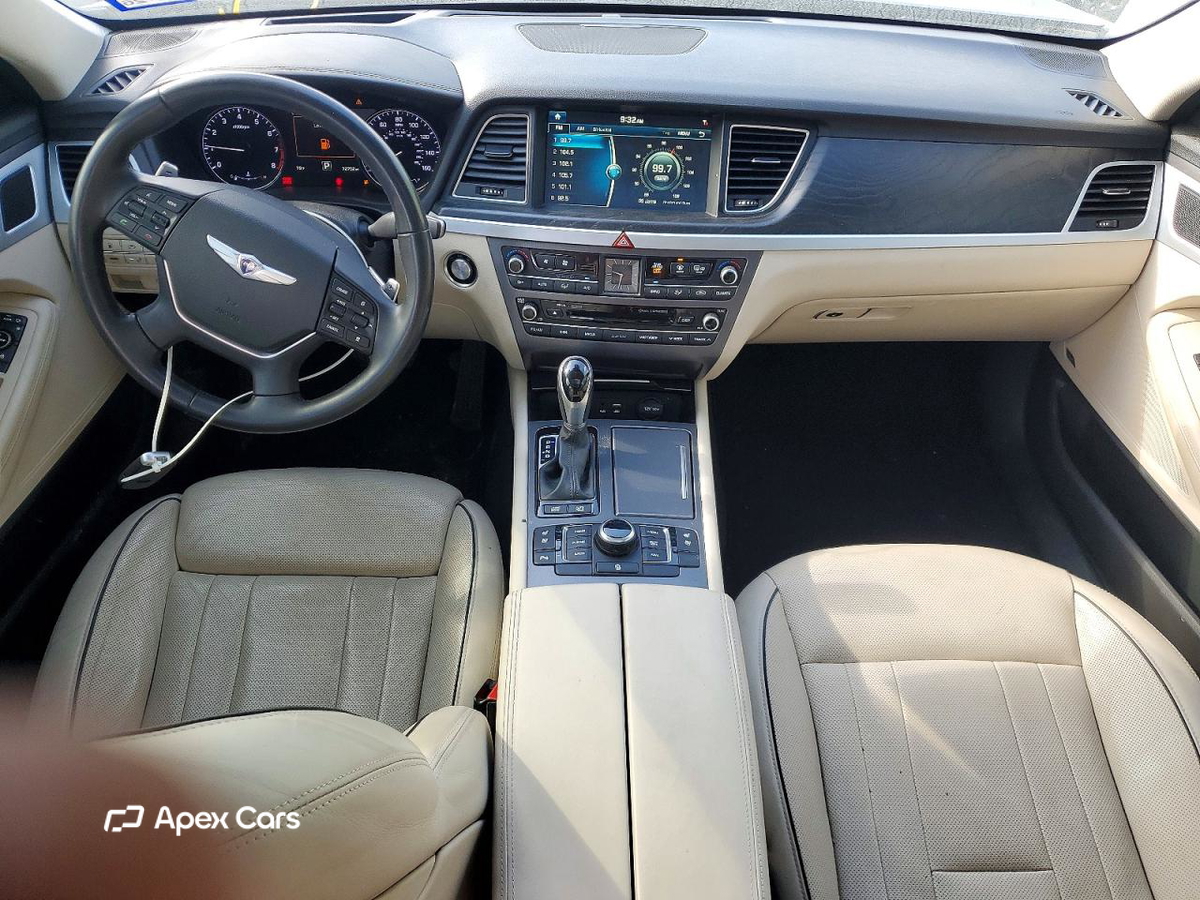 Hyundai Genesis 2015