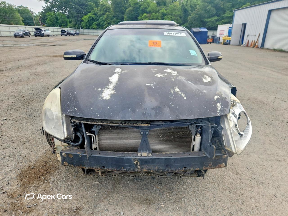 Nissan Altima 2012
