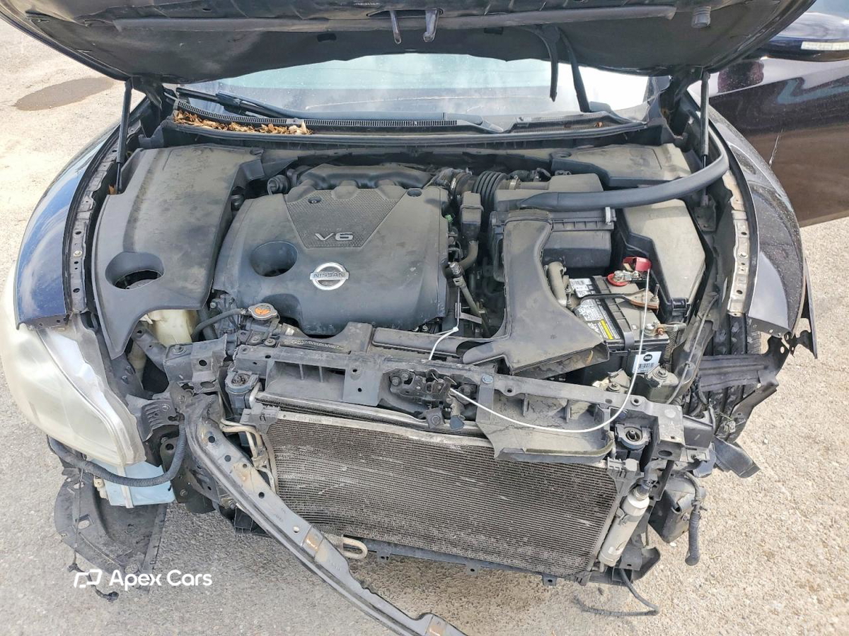 Nissan Maxima 2012