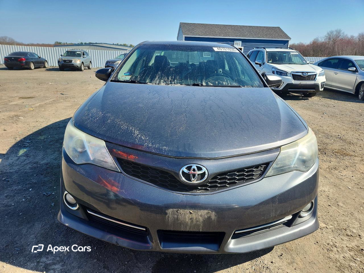 Toyota Camry 2012