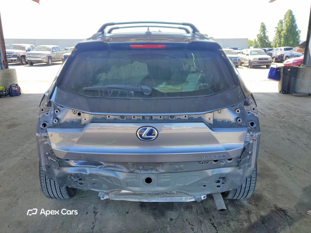 Lexus UX 2020