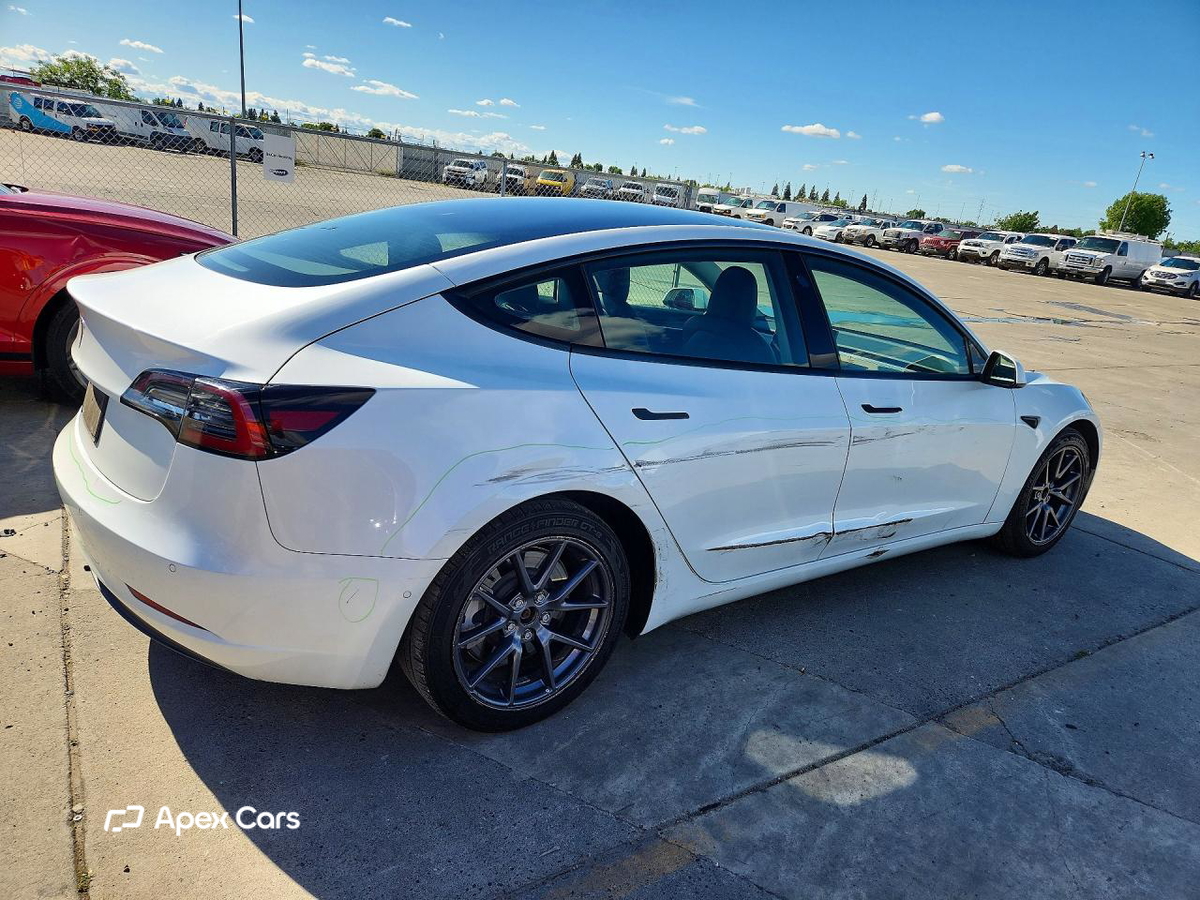 Tesla Model 3 2022