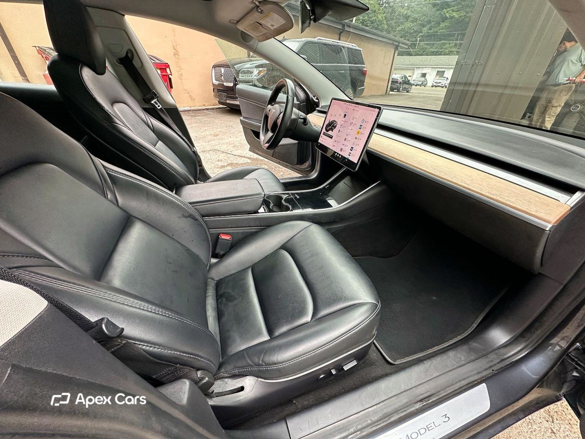 Tesla Model 3 2018