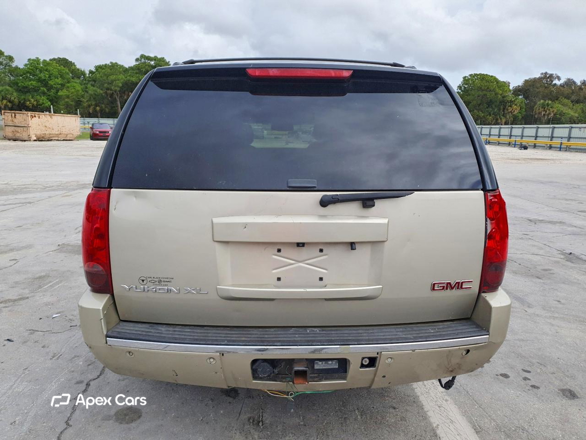 GMC Yukon 2013